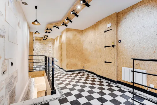 Boutique Damier showroom in Paris