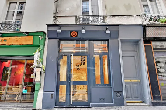 Boutique Damier showroom paris rent