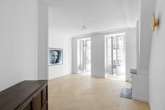 Sidonie's House lease showroom