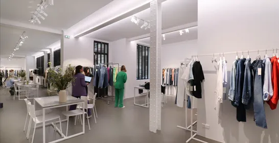 null showroom fashionweek
