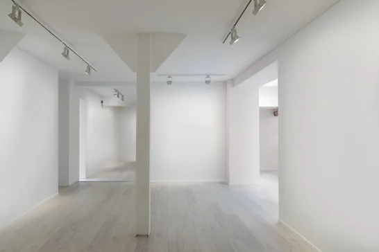 null showroom in Paris