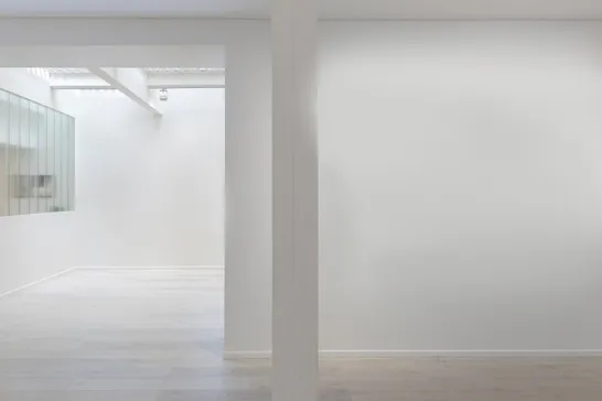 null rent showroom