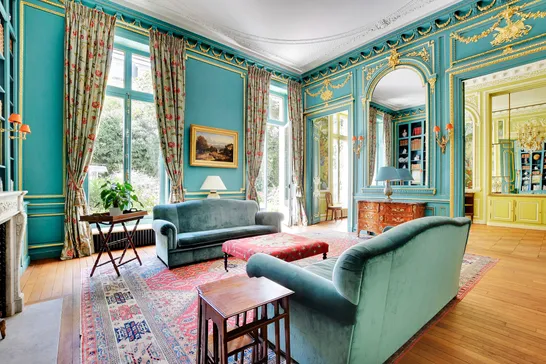 La Demeure Pompadour showroom in Paris