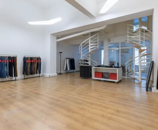 Showroom de Julien lease showroom