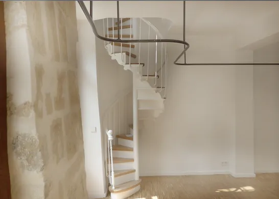 Boutique Boisée showroom paris rent