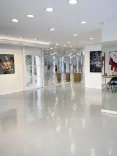 null rent showroom