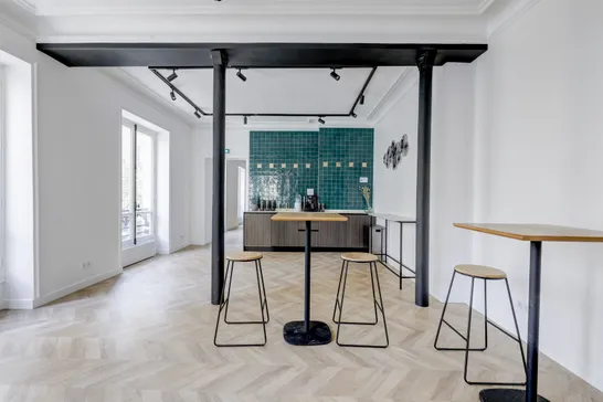 Showroom L2 rent showroom