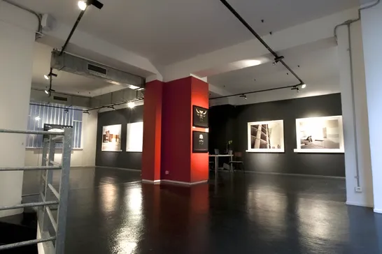 null lease showroom
