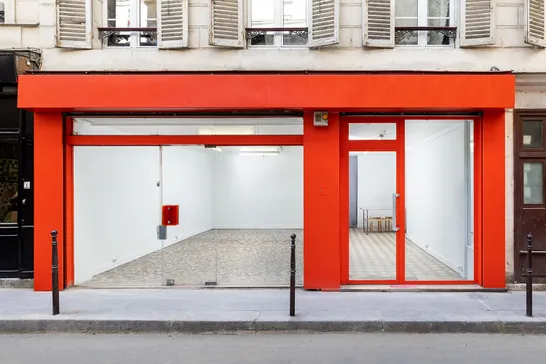 null showroom in Paris