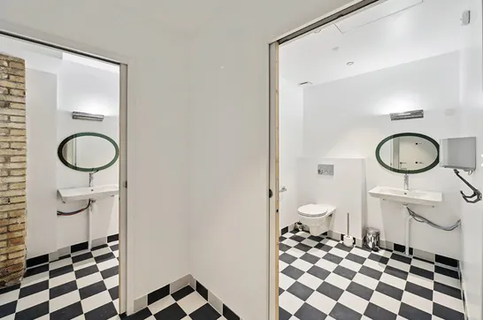 Showroom Galaxy  showroom paris fashionweek lease