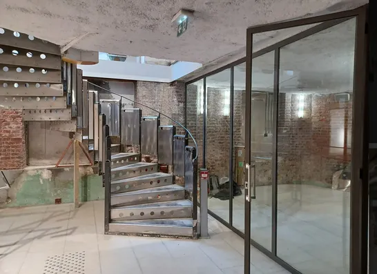 Showroom Galaxy  Paris fashionweek rent