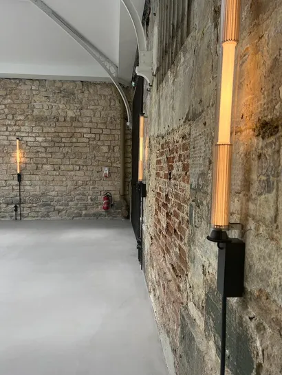 Showroom 4 storefront
