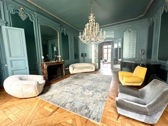 Chez Guillaume showroom in Paris