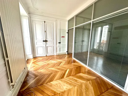 Showroom Haussmann showroom paris fashionweek