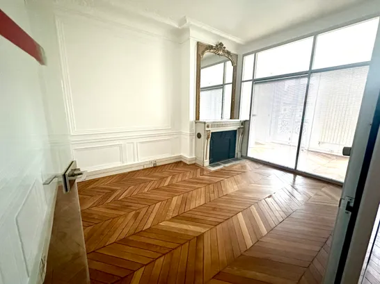 Showroom Haussmann showroom paris fashionweek lease