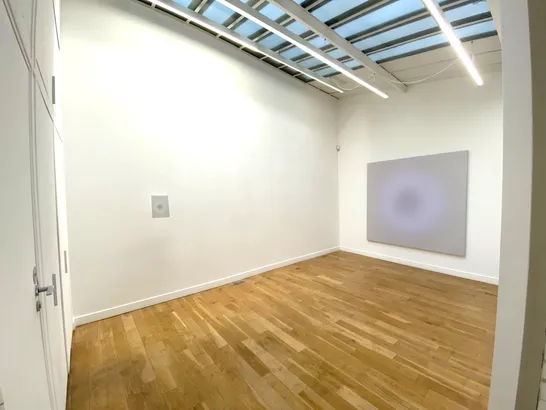 null lease showroom