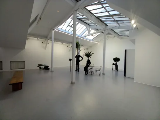 Showroom Manu rent showroom