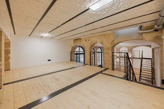 Showroom temple Paris fashionweek rent