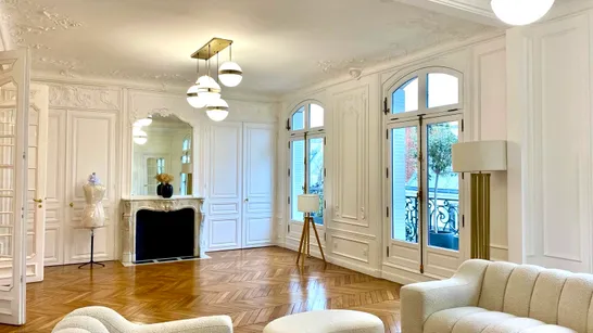 null rent showroom