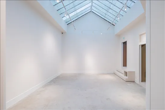 Showroom C rent showroom