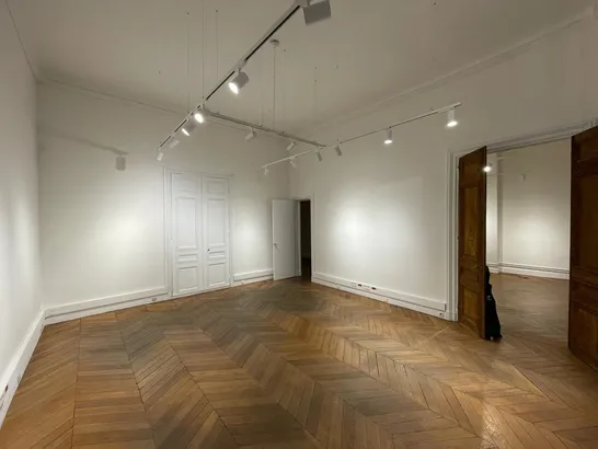 null showroom in Paris