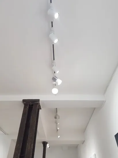 Showroom D lease showroom