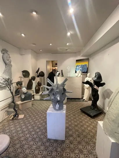 null rent showroom