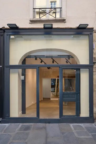 null showroom in Paris