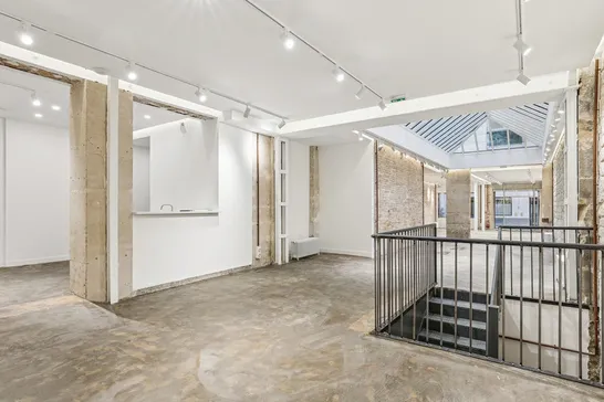 Showroom 23 Paris fashionweek rent
