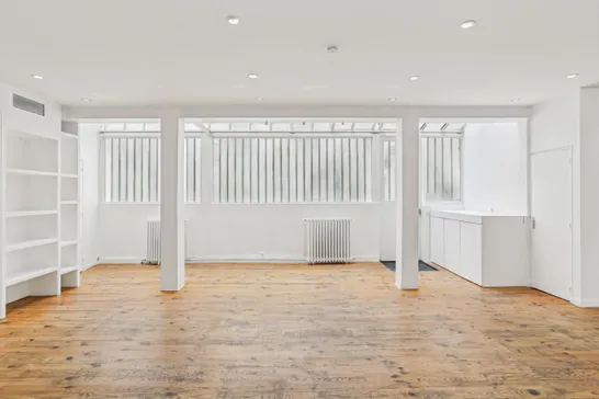 null rent showroom