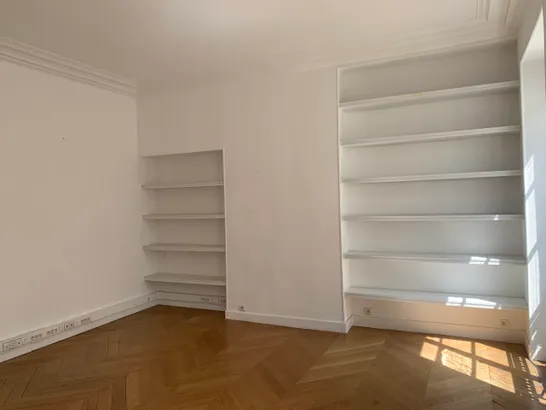 Le showroom Honoré Paris fashionweek rent