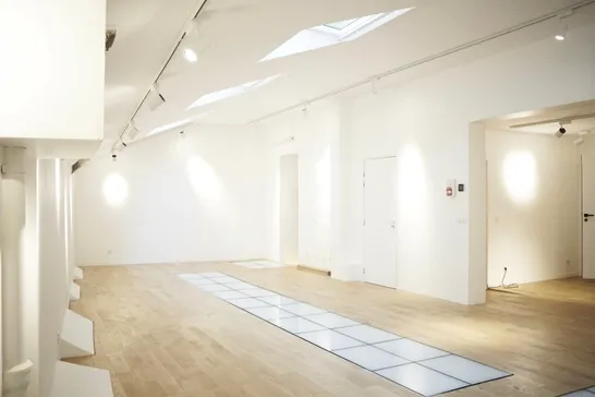 null rent showroom