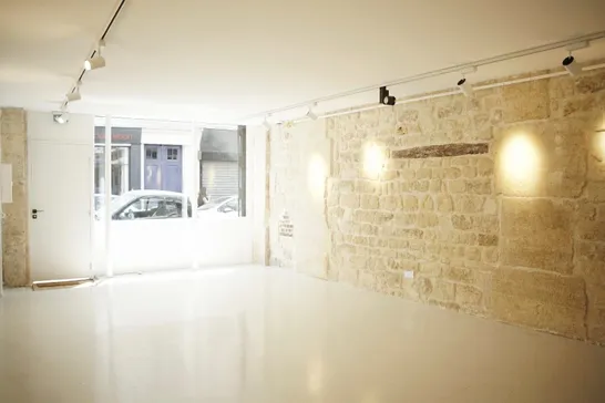 null lease showroom