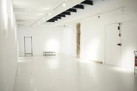 null showroom paris fashionweek