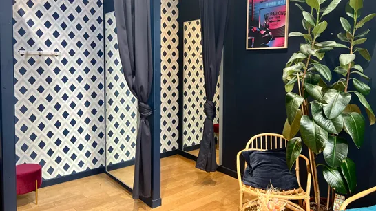 null lease showroom